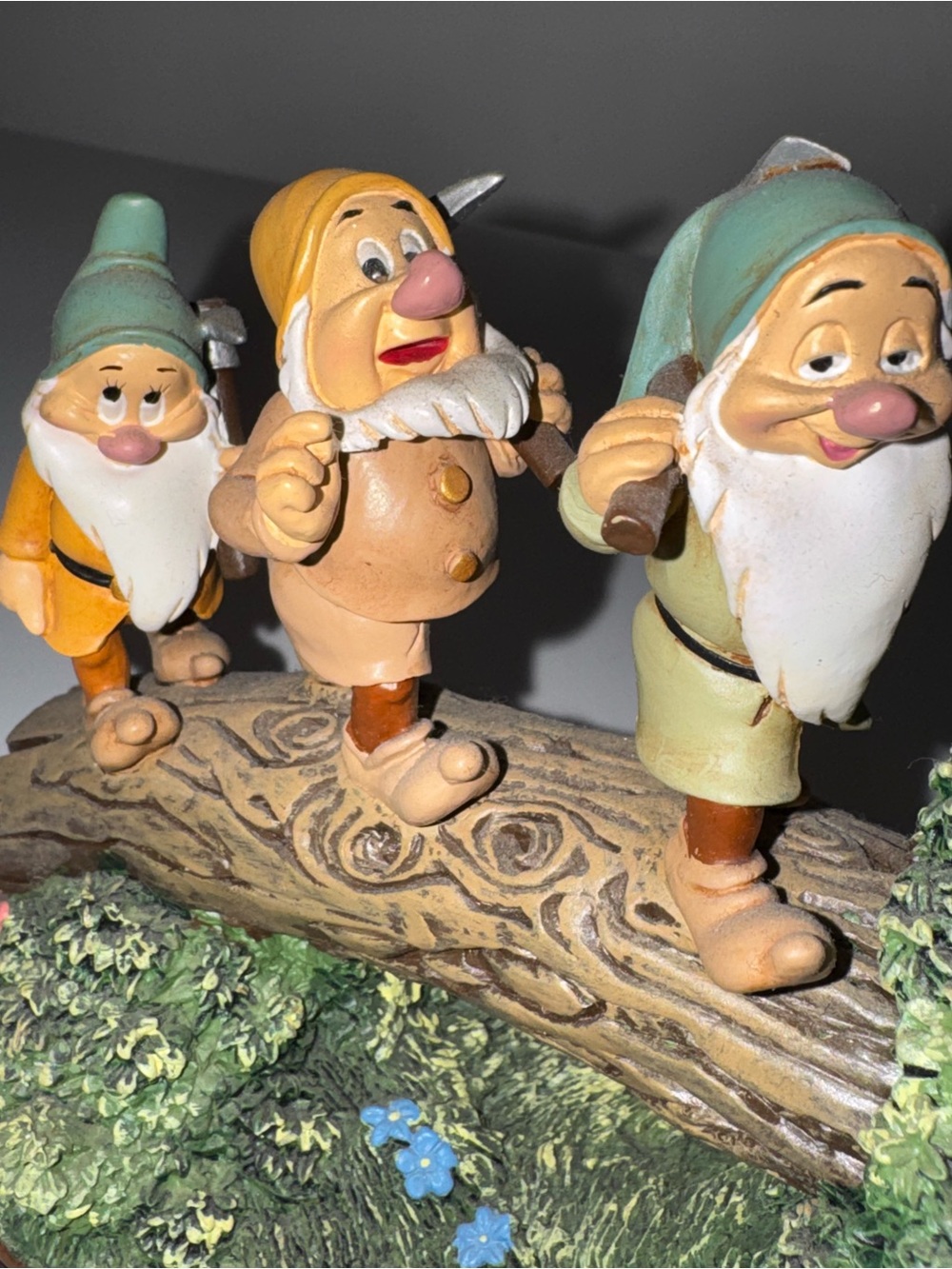 Vintage Bradford Exchange Snow White Seven Dwarfs Heigh Ho Bookend - Picture 6 of 7